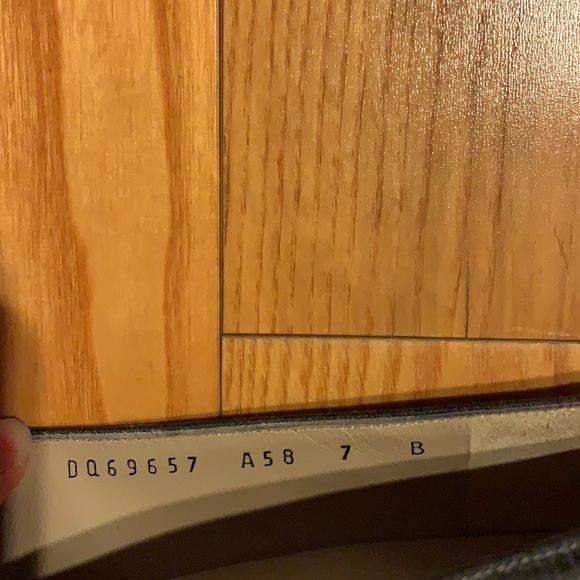 SALVATORE FERRAGAMO grey pumps - Picture 7 of 7